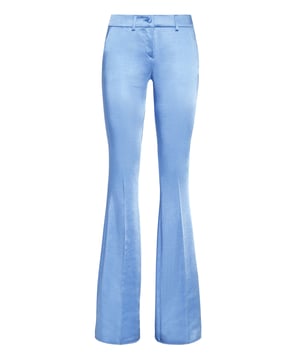 Die Eleganz von Satinhosen ist unbestreitbar. Sehen Sie sich dieses Schlaghosenmodell an, das für die neue Saison entworfen wurde.   Hochglänzender Stretch-Rayon-Satin   Juwelenknopf aus Metall   Schlitztaschen
