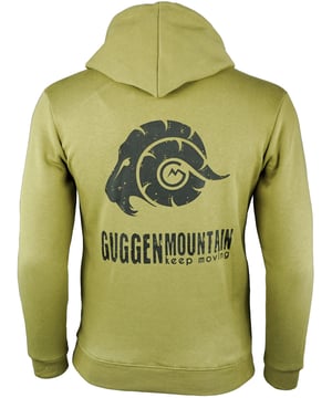 Mit diesem hochwertigen, klassischen und vollkommen zeitlosen Hoodie erlebst du den Herbst bzw. den Winter auf besondere Weise. Hier gilt: es darf gekuschelt werden! Dank der komfortablen Fleece-Fütterung musst du mit diesem besonderen Accessoire sicherlich nicht mehr frieren. Das Material fühlt sich gleichzeitig sehr komfortabel und angenehm auf der Haut an und hilft bestimmt auch Sommerfans dabei, die kälteren Monate lieben zu lernen. Die hohe Qualität wird hier zudem durch einen hohen Baumwollanteil unterstrichen. Letzterer sorgt gleichzeitig auch dafür, dass mit Hinblick auf die Pflege und Reinigung keine Wünsche offenbleiben. Ein besonders alltagstauglicher Hoodie also, der in deinem Portfolio auf keinen Fall fehlen darf! Ein kleines optisches Highlight stellt auch die durchgängige Fronttasche dieses Oberteils dar. Egal, ob du hierin deine Hände verschränken oder kleinere Gegenstände wie Schlüssel und Co. transportieren möchtest: hier ist vieles möglich!

Eigenschaften:
?Hochwertige GUGGEN Mountain Qualität - Der Herren Kaputzenpullover mit Fleece-Innenseite vermittelt ein äußerst angenehmes natürliches warmes Tragegefühl für ein unübertroffenen Tragekomfort

PASSFORM: Regular Fit - unser Model ist 1,80 m groß und trägt die Größe L. Wenn du es gewöhnlich lieber etwas luftig hast, dann bestell im Zeifel eine Nummer größer.

Modellnummer: H02

Kaputzenpulli ist dank des hohen Baumwollanteil und weichen Materialqualität sehr angenehm zu tragen. Dieser Pulli sieht stylisch aus egal ob mit Jeans, Chino oder Jogginghose kombiniert. Er sollte in keinem Portfolio fehlen.

Das Herren Freizeit- und Funktions-T-Shirt für Männer die sich von dem ansprechenden modernen und trendigen Design der Marke GUGGEN MOUNTAIN begeistern lassen wollen.

MATERIALZUSAMMENSETZUNG: 80% Baumwolle, 20% Polyester