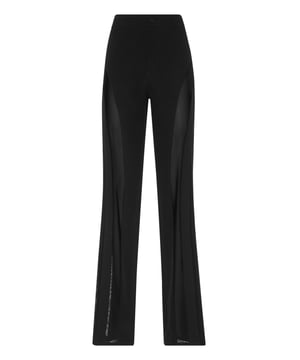 Elegantes y esculpidos, estos pantalones de Philipp Plein elevan el estilo sastre con un toque de brillo. Combínalos con tacones y un blazer para lucir un estilo feroz al caer la noche.   Corte recto con silueta alargada.   Inserciones de paneles brillantes para un atrevido contraste de texturas   Tejido de alta elasticidad para mayor comodidad y estructura.   Líneas definidas y detalles sutiles.   Diseñado para un estilo moderno y seguro de sí mismo