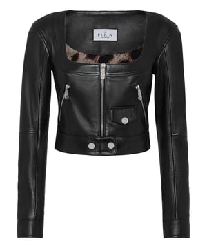 Añada un toque gótico-rock a su look con esta exclusiva chaqueta de napa suave.   Napa   Escote cuadrado   Cierre de cremallera metálica en la parte delantera, los puños y los bolsillos   Botones de presión metálicos con logotipo   Forro de tejido moteado