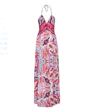 Potencia su elegancia para sus eventos especiales con este romántico vestido largo. Eche un vistazo a los detalles.   Raso estampado por toda la prenda con dibujo multicolor.   Escote en V pronunciado y tirantes    Inserciones de encaje de color en la cintura   Espalda abierta   Abertura lateral alta   Cierre de cremallera invisible en el centro de la espalda