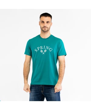 Ontdek een dynamische en verfijnde look met BIKKEMBERGS T-shirts: zacht aanvoelend, met een veelzijdige snit en een onmiskenbaar karakter.