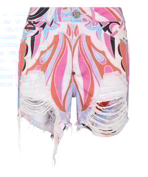 Si quiere ser original, le recomendamos estos hot pants de denim tie-dye con 5 bolsillos, desgaste localizado y detalles preciosos. Descubra más.  Denim multicolor con estampado de motivos circenses  Desgarros y desgaste causados por el uso  PP Hexagon en un parche de cuero saffian cosido en el bolsillo trasero derecho  Botón joya de metal único  Dobladillos inferiores deshilachados y sin rematar
