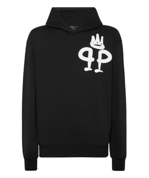 Mejora tu vestuario informal con esta icónica sudadera con capucha, que combina el estilo callejero con un toque de lujo. Diseñada para ofrecer comodidad e individualidad, esta prenda es un auténtico acierto.    100% algodón de primera calidad para mayor suavidad y transpirabilidad.   Logotipo King Plein en negrita para un diseño distintivo y llamativo.   Corte relajado con capucha para la máxima comodidad y estilo.   Puños y dobladillo acanalados para un aspecto y ajuste estructurados.   Perfecta para un estilo atrevido e informal con un toque de lujo.