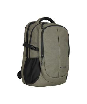100% Polyester. Marke: Mountain Warehouse. Futterstoff: Polyester. Höhe: 47 cm. Länge: 32 cm. Breite: 18 cm. Kapazität: 30 L. Fächer: 1 Hauptfach, 2 Flaschenhalter. Taschenmerkmale: 5" Laptop-Tasche, Schlüsselklip, Organisations Bereich , Gepolstertes Fach, Gepolsterter Netzrücken, gepolsterte Riemen, Schulterriemen, Brustgurt. Reißverschluss.