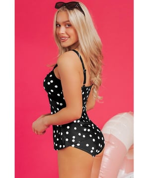 Fully printed design
  Stylish two
  piece set
  Versatility for mixing and matching
  Flattering V
  neck top
  Delicate spaghetti straps
Material: 82% Polyamide 18% Elastane