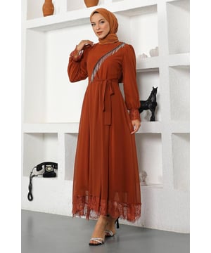 Stoffmerkmal: Hergestellt aus Chiffon-Stoff.Produktmerkmal: Neues Hijab-Modemodell der Saison. Gefüttert. Mit Reißverschluss auf der Rückseite für einfache Verwendung. Der Gürtel ist verstellbar. Die Manschetten sind elastisch. Aufgrund von Konzeptaufnahmen kann es zu leichten Farbunterschieden zu den Produktfotos kommen. Das Model trägt Größe 38. Abendkleid Maße Größe 38: Produktlänge