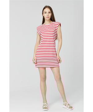 Die sorgfältig gestaltete Openwear-Kollektion von Homestore wurde entwickelt, um Ihren modernen und eleganten Stil bestmöglich zu unterstreichen. Unsere Produkte verbinden Raffinesse mit Komfort und bestehen aus hochwertigen Stoffen, die sich ideal für den Alltag oder besondere Anlässe eignen. Mit ihrer atmungsaktiven und leichten Struktur sind diese Designs für jede Jahreszeit geeignet und bieten vielseitige Styling-Möglichkeiten, wodurch sie zu einem unverzichtbaren Bestandteil Ihrer Garderobe werden.

Homestore verleiht der Modewelt mit seiner Liebe zum Detail und zeitlosen Designs eine einzigartige Note. Unsere Produkte sind mit eleganten Schnitten, modernen Linien und Langlebigkeit gefertigt, um den Stil jeder Frau perfekt zu ergänzen. Von klassisch bis modern bieten diese Stücke Komfort und Ästhetik in einem.