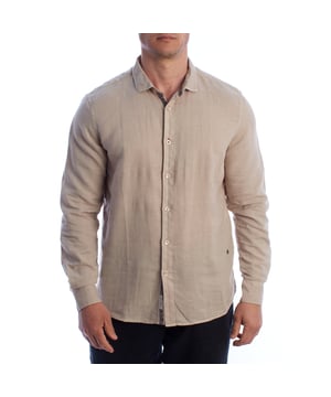 Ein Shirt, das entspannten Stil und Eleganz kombiniert. Dieses langärmlige Leinenhemd von Inmyhood wurde für den modernen Mann entworfen, der Komfort, Lässigkeit und Stil in einem sucht. Perfekt für warme Tage oder stylische Abende, bietet der natürliche Stoff einen fließenden Fall und ein weiches Gefühl auf der Haut.

Details:
- Stoffgemisch aus Leinen und Baumwolle.
- Langärmliges Design mit knopfverstellbaren Manschetten.
- Klassischer Knopfverschluss vorne.
- Reguläre Passform.
- „Original Design“-gesticktes Etikett am vorderen Saum.
- Klassischer strukturierter Kragen.
- Es enthält einen zusätzlichen Ersatzknopf.

Ideal zur Kombination mit Jeans, Chinos oder Bermudashorts, wird dieses langärmlige Leinenhemd Ihr Modeverbündeter das ganze Jahr über. Es verleiht Ihrer Garderobe eine natürliche, frische Note, mit der Qualität und Authentizität eines Designs, das darauf ausgelegt ist, hervorzustechen. 
Zusammensetzung: 55 % Leinen, 45 % Baumwolle 
Pflege: 
Maschinenwäsche kalt. 
Nicht bleichen oder aufhellen. 
Bei mittlerer Temperatur bügeln. 
Nicht im Wäschetrockner trocknen.