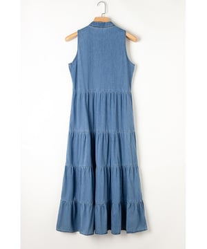 Our styles are designed with a trendy fitted look in mind following an international size standard. For the best fit we suggest choosing one size up from your usual. Be sure to check our sizing chart to find your perfect match!
  Sleeveless design with tied neck for a classic yet modern look
  Tiered design offers a flattering silhouette
  Made from breathable chambray fabric for comfort and durability
  Easy to pair with sandals or flats for a chic appearance
  Suitable for various events
Material: 95% Cotton 5% Polyester
