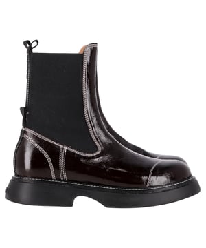 VINTAGE, RRP AS NEW
Step into effortless cool with the Ganni Everyday Mid Chelsea Boots in rich burgundy leather. Crafted for the modern woman who blends edge with elegance, these boots feature a sleek silhouette, elastic side panels for easy wear, and a sturdy sole built for all-day comfort. Whether you're pairing them with a flowing midi dress or your favorite jeans, they bring bold, timeless energy to any look. From weekday errands to weekend escapes, these boots are your go-to for everyday confidence.


Ganni Exeryday Mid Chelsea Boots in Burgundy Leather
Condition: Excellent
Signs of wear: No visible sign of wear. No Mark at insole.,  Very light mark at soles.
Packaging: None
Color: Burgundy 
Material: Leather | leather
Size: EU | 41
Measurements: Heel height: 35; Insole length: 320
SKU: NAPPUGBSH468165W