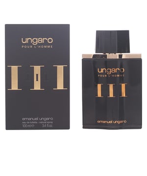 Ungaro pour lHomme III es una fragancia con toques amaderados y florales, diseñada para hombres con personalidad y exigencia. La botella presenta un diseño clásico en negro con elegantes detalles dorados. Creado en 1993, este eau de toilette comienza con una mezcla de naranja, madera de caoba, cilantro, lavanda, vodka, salvia y limón. En su corazón, se despliegan notas de jazmín, lirio de los valles, rosa y geranio. Finalmente, se cierran con acordes de sándalo, pachulí, almizcle, musgo de roble, vetiver y cedro. Ideal para las veladas de otoño e invierno.