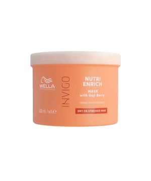 **Mascarilla Nutrición Profunda INVIGO NUTRI-ENRICH para Cabellos Secos/Dañados de WELLA PROFESSIONALS**  Descubre la Mascarilla Invigo Nutri-Enrich de Wella Professionals, la mejor opción para ofrecer nutrición profunda a cabellos secos y dañados. Esta mascarilla ha sido formulada con una combinación única de extractos y vitaminas, diseñada para hidratar intensamente el cabello, dejándolo lleno de vida y vitalidad. Su fórmula exclusiva, el Nutri-Enrich-Blend™, incluye ácido oleico y pantenol, que aportan hidratación y nutrición, mientras que la vitamina E protege el cabello de daños futuros.  Además, esta mascarilla está enriquecida con bayas de goji, conocidas por su alta concentración de vitaminas, minerales y péptidos.  **Beneficios:** - Diseñada específicamente para cabello seco o dañado. - Contiene el complejo Nutri-Enrich-Blend™, que incluye bayas de goji ricas en nutrientes. - Ofrece una nutrición instantánea, garantizando un cabello suave y lleno de vitalidad. - Actúa como una mascarilla de nutrición profunda que rellena e hidrata eficazmente el cabello seco y dañado.