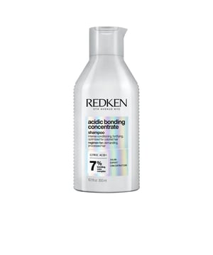 Transform your color-care routine with Redken Acidic Color Gloss Shampoo, designed for color-treated hair. This sulphate-free formula delivers glass-like shine that lasts up to 3 days. Enriched with citric acid, it helps rebalance your hair's pH and protects your vibrant color. Enjoy a gentle lather that smooths each strand, ensuring your hair looks healthy. For best results, follow our regimen: apply the shampoo, use the Activated Glass Gloss Treatment, condition with Acidic Color Gloss Conditioner, and finish with Heat Protection Leave-In Spray.