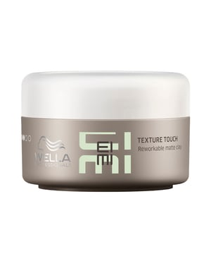 La textura touch de EIMI de Wella es una arcilla mate diseñada para ofrecer una definición profesional con una fijación ligera (nivel 2). Con EIMI Texture Touch, podrás realizar ajustes en tu cabello de forma sencilla. Esta fórmula, que combina minerales y cera de abejas, aporta tanto sujeción como flexibilidad a tu estilo. Gracias a sus propiedades, permite modificar tanto el peinado como la textura en múltiples ocasiones a lo largo de varios días, adaptándose a tus necesidades.