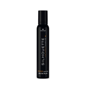 Mousse super hold SILHOUETTE de SCHWARZKOPF. Es una mousse de fijación extra fuerte adecuada para todo tipo de cabellos. Esta espuma fijadora te ayuda a mantener un peinado impecable durante todo el día, proporcionando un acabado más voluminoso. Su fórmula profesional cuenta con un polímero especial que garantiza un increíble control de larga duración.   Beneficios: Esta mousse ofrece una fijación excepcional mientras realza el brillo de tu cabello. Se elimina fácilmente al cepillar, sin dejar residuos ni partículas. Además, su textura espumosa no pesa el cabello, contribuyendo a un look radiante y ligero.
