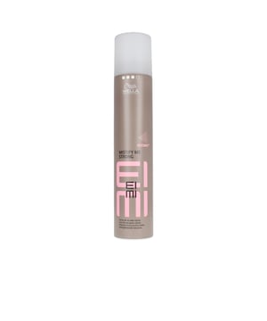 Wella presenta EIMI Mistify Me Strong, un spray diseñado para definir peinados con una fijación extra fuerte. Este producto de Wella Professionals permite lograr una fijación ligera que seca rápidamente, manteniendo el movimiento natural del cabello. Su avanzada tecnología micro-mist asegura que el producto se distribuya de manera uniforme y delicada. Está disponible en dos tipos de fijación. - Ofrece un acabado que facilita el peinado con una fuerte sujeción - Protege el cabello de la humedad, los rayos UV y el calor - Presenta una nueva fragancia inspirada en la autenticidad - Fijación de nivel 3.