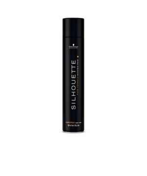 La laca SILHOUETTE Super Hold de SCHWARZKOPF cuenta con una innovadora fórmula que asegura una fijación excepcional. Sus microfórmulas forman una película que mantiene el peinado firme y durable, sin dejar residuos visibles ni peso en el cabello. Se seca rápidamente, evita la sensación de pegajosidad y se puede cepillar sin dificultad.