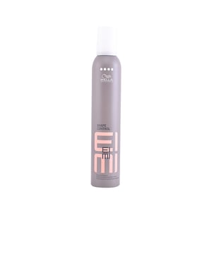 La espuma moldeadora EIMI Shape Control de Wella proporciona una fijación extra fuerte, con un nivel 4 que garantiza un control total del estilo del cabello, facilitando su manejo en todo momento. Su innovadora formulación está creada para prevenir la pérdida de hidratación en la fibra capilar durante el secado, asegurando que el cabello se mantenga nutrido e hidratado durante todo el proceso de peinado. Es adecuada para cualquier tipo de cabello.