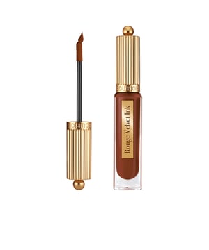 ROUGE VELVET INK es el labial líquido mate de BOURJOIS que destaca por ofrecer colores intensos con un acabado de larga duración y precisión inigualable. Este labial premium cuenta con una fórmula diseñada para durar y proporcionar un color vibrante. Su aplicador fino permite delinear y rellenar los labios con gran exactitud, garantizando una experiencia de uso sumamente cómoda.