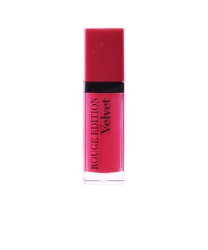 El lápiz labial Rouge Edition Velvet de Bourjois se aplica de manera sumamente suave. Una vez seco, su tonalidad intensa se mantiene en su lugar. Su acabado aterciopelado se asienta sobre los labios, brindando una experiencia tan ligera que casi sentirás que no llevas nada. ¡Olvida por completo que llevas labial!  Este producto presenta un acabado mate profundo, sin causar sequedad, en una formulación líquida de larga durabilidad. Es perfecto para incluir en tu colección de maquillaje en esos momentos donde deseas elevar tu estilo con un toque de sofisticación.  Ventajas: - Aplicador de espuma que proporciona una aplicación suave. - Tonalidades mate vibrantemente intensas que son cómodas y perduran hasta 24 horas. - Su fórmula cuenta con un 25% de pigmentos puros, asegurando un color profundo y duradero. - Textura ligera que se fusiona con los labios, ofreciendo un acabado mate aéreo que simula la piel desnuda. - Hasta 24 horas de resistencia, sin la incomodidad de la sequedad.