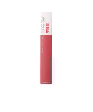 SUPERSTAY MATTE INK: LABIAL DE ACABADO INTENSO Y LARGO RENDIMIENTO  Pintalabios Superstay Matte Ink. RESISTENTE Y ULTRAMATE  La línea Superstay Matte Ink de Maybelline New York ofrece un labial que resiste cualquier desafío. Su fórmula proporciona un color vibrante durante largas horas. Con solo una aplicación, obtienes una cobertura total y no requiere retoques. ¡Realza el color de tus labios como nunca antes!  UN ACABADO MATE Y COLORIDO QUE DURA  Este labial de Maybelline cuenta con una composición de tinta líquida que contiene pigmentos de color altamente saturados, garantizando que no se agrieten ni sequen tus labios, además de ofrecer un efecto mate suave.  PERMANENTE Y SIN TRANSFERENCIA: EL LABIAL QUE NO TE FALLA  Con una duración de hasta 16 horas, este labial resistente no solo es permanente, sino que tampoco transfiere, asegurando que luzcas perfecta desde que sales de casa y durante todo el día y la noche.