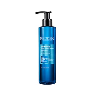 EXTREME PLAY SAFE 230˚C von Redken , ein Hitzeschutz, der Haarschäden reduziert und das Haar stärkt. Hitzewerkzeuge schädigen besonders unser Haar und hinterlassen es porös, schwach und anfälliger für Farb-, Feuchtigkeits- und Festigkeitsverlust. Deshalb möchte Redken, dass Sie mit Ihrem Haar „auf Nummer sicher gehen“ und es vor Hitze schützen. Dieser Wärmeschutz trägt zur Verbesserung der Haarqualität bei und reduziert Spliss und trockene Spitzen um 70 %. Außerdem stärkt er die Faser, um das Risiko von Haarbruch und Frizz zu verringern, und das alles dank seiner Formel, die mit pflanzlichen Proteinen und Turmalin angereichert ist. Für alle Haartypen geeignet, mit angenehmer Lotion-Textur und ohne Ausspülen.