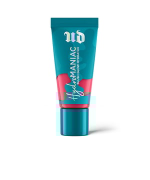 HYDROMANIAC colorete líquido de URBAN DECAY   Hydromaniac Blush es nuestro colorete en crema, ligero y de larga duración, que ofrece 24 horas de hidratación y un brillo radiante en las mejillas, logrando un rubor que dura todo el día.   Beneficios: Este producto te permite lucir un efecto “sunkissed” durante todo el año, al mismo tiempo que cuida tu piel gracias a su fórmula enriquecida con extracto de Kombucha, que ilumina y purifica visiblemente la piel, y aceite de marula, que hidrata, protege y retiene la humedad del rostro. Su diseño de punta facilita una aplicación precisa y sin esfuerzo, lo que lo convierte en el complemento ideal para llevar a cualquier lugar.