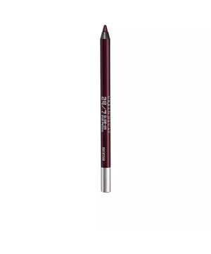 DESATA TU MIRADA Y CONVIERTE A TUS OJOS EN EL CENTRO DE ATENCIÓN DURANTE 24 HORAS  Los lápices de ojos 24/7 Glide-On Eye Pencils son productos veganos ideales para definir y resaltar tu mirada. Su textura cremosa, altamente pigmentada y de larga duración se desliza con facilidad sobre el párpado, manteniendo su cremosidad durante 60 segundos. Esto te permite difuminar y mezclar colores de manera rápida y sencilla. Una vez transcurrido este tiempo, su fórmula se fija, permaneciendo impermeable y resistiendo hasta 24 horas. Además, están enriquecidos con ingredientes hidratantes como el aceite de jojoba, que ayuda a combatir los signos del envejecimiento, el aceite de semilla de algodón que nutre y mejora la elasticidad de la piel, y la vitamina E que contribuye a prevenir la aparición de finas líneas de expresión.