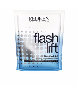 BLONDE IDOL Flash Lift de REDKEN es una decoloración en polvo que permite aclarar hasta 8 tonos. Ideal para quienes buscan un alto grado de decoloración y rapidez en el proceso. Su fórmula cremosa facilita una aplicación sencilla y precisa.