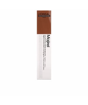 Die MAJIREL Ionène G Creme Coloration #5,32 von LOréal Expert Professionnel bietet eine professionelle, langanhaltende Färbung mit ausgezeichneter Deckkraft. Diese permanente Haarfarbe umfasst eine breite Palette an Nuancen, die es leicht machen, den gewünschten Farbton zu finden, ganz gleich, ob man aufhellen oder abdunkeln möchte. Sie gewährleistet eine vollständige Abdeckung von grauen Haaren und ermöglicht es, bis zu drei Nuancen heller oder dunkler zu färben. Bereits nach 35 Minuten Anwendung erhält das Haar eine strahlende Farbe, während es durch die schonende Formel weiterhin glänzend und geschmeidig bleibt.