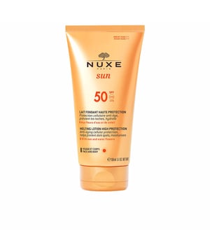 NUXE SUN Lait Fondant Haute Protection SPF 50 de Nuxe. Disfruta de esta leche solar de alta protección SPF 50, ideal para rostro y cuerpo, que presenta una textura suave y fundente. Este producto resguarda la piel de los dañinos rayos UVA y UVB, además de prevenir el fotoenvejecimiento prematuro. Su formula de alta protección SPF 50 no solo protege del sol, sino que también hidrata y evita la aparición de manchas. Con una textura que se absorbe sin dejar una película blanca, se desliza voluptuosamente sobre la piel, brindando una sensación de confort excepcional. Además, la piel se deleita con una fragancia envolvente que combina notas de naranja dulce, flor de tiaré y vainilla, convirtiéndolo en una invitación irresistible para disfrutar del verano. Este tratamiento ha sido formulado y fabricado en Francia. Es fotoestable, no comedogénico y libre de ingredientes de origen animal. PATENTE NUXE (FR).