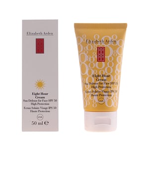 La crema de defensa solar para el rostro EIGHT HOUR de ELIZABETH ARDEN cuenta con un factor de protección solar SPF 50, el cual ofrece resguardo contra los daños causados por los rayos UVA y UVB, responsables de quemaduras, alteraciones celulares y el envejecimiento prematuro de la piel. Esta fórmula proporciona hidratación continua por 8 horas. Su consistencia es liviana, libre de grasa y no deja marcas ni brillos en la piel.
