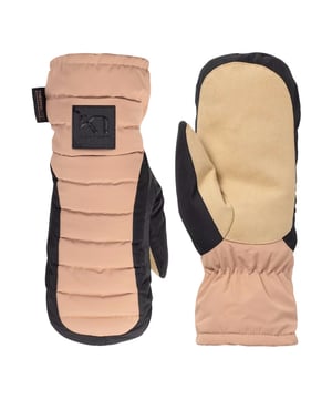Die Rita Thermolite Fäustlinge von Kari Traa für Damen sind ideal für kalte Wintertage. Ein elastisches Band um das Handgelenk sorgt für einen sicheren Sitz. Die windabweisende Außenseite und die Verstärkung über der Handfläche bieten zusätzlichen Schutz und Haltbarkeit. Das wärmende Innenfutter hält die Hände angenehm warm. Ein Label-Patch rundet das Design stilvoll ab. Perfekt für alle, die Funktionalität und Stil kombinieren möchten.