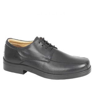 Roamers MILTON Mens Leather Tramline Gibson Shoes Black

 Upper Material: Leather

Closure/Fastening: Lace-Up

Features: Comfort,Breathable

Toe Shape: Round

Shoe Width: Regular

Item Weight: 0.67 KG

Heel Height: Flat (Under 2.5cm)

Shoe Shaft Height: Low Top

Shoe Style: Formal

Gift Boxed: No
Product Code: M450A