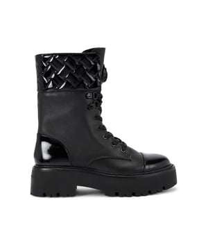 This Kurt Geiger Kensington Cuff is a lace up boot crafted from a black leather. There is a patent black quilted panel around the top of the shaft. The laces are embellished with crystals and the black eagle head sits on the tongue. Sole height: 5cm.
