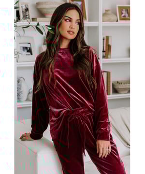 Fiery Red Solid Velvet Two Piece Lounge Set
  Soft velvet fabric for ultimate comfort
  Long
  sleeved top with a crew neckline and ribbed cuffs
  Full
  length pants with an elasticated waistband and ribbed ankle cuffs
  Perfect for lounging at home or running errands
Material: 95% Polyester 5% Elastane