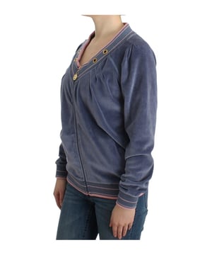Brandneu mit Tags.
  Hergestellt aus 80% Baumwolle und 20% Polyester.
  Stilvolle blaue Farbe.
  Reissverschluss vorne.
  Logo.
  Details.
  Goldfarbene Metallakzente.
  Inklusive Originalanhanger und Aufbewahrungstasche.