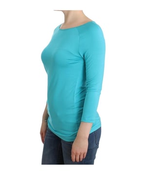 Autentico top de lenceria Ermanno Scervino con manga 3/4.
  Hecho en Italia.
  Material: 96% modal 4% elastano.
  Color: Azul.
  Manga 3/4.
  Detalles del logotipo.
  A estrenar con etiquetas.