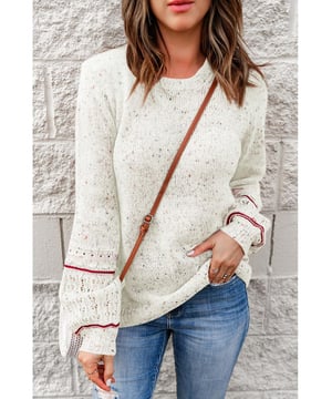 Luxurious White Pilling Detail Patterned Sleeve Sweater
  High
  quality materials
  Unique pattern
  Comfortable fit
  Versatile for any occasion