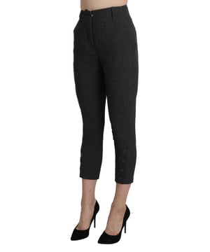 Prachtig gloednieuw met tags
  100% Authentieke Ermanno Scervino Broek
  Vervaardigd in Italie
  Capri cropped ontwerp met hoge taille
  Ritssluiting
  Details van het logo
  Gemaakt van hoogwaardig katoenen materiaal
  Perfect voor vrouwen die high fas