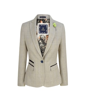 Straal tijdloze elegantie uit met deze Tweed Herringbone Check Blazer voor dames, geïnspireerd op de klassieke stijl van de jaren 20. Deze blazer is gemaakt van een hoogwaardige wolmix en heeft een vintage ruitjespatroon, een zachte textuur en een getailleerde pasvorm die je silhouet flatteert. Met zijn contrasterende ruitdetails en sluiting met twee knopen vormt deze blazer de perfecte balans tussen historische charme en moderne verfijning. Of het nu gaat om smart casual uitjes of formele gelegenheden, het is een veelzijdige aanvulling op je garderobe. Vintage jaren 20-geïnspireerde stijl: Klassiek visgraatpatroon met moderne kleermakerij Zachte wolmix: Premium gevoel en warmte, gemaakt voor comfort en duurzaamheid Getailleerde pasvorm: Ontworpen om je figuur te accentueren met contrasterende details voor extra stijl Sluiting met twee knopen: Gestructureerd en elegant met contrasterende biezen Smart Casual of formele kleding: Een veelzijdige must-have voor op kantoor, evenementen of verfijnde dagelijkse looks Materiaalsamenstelling: 80% polyester, 20% wol