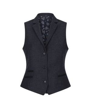 Entdecken Sie zeitlose Eleganz mit dieser Damen-Tweedweste, inspiriert von der Vintage-Mode der 1920er Jahre mit modernem Touch. Die Weste mit Umlegekragen und klassischem 3-Knopf-Verschluss ist eine schmeichelhafte und vielseitige Schicht. Vintage-inspirierter 20er-Jahre-Stil: Eine Hommage an klassische Mode mit modernen Updates. Weste mit Umlegekragen: Elegantes 3-Knopf-Design, perfekt für elegante oder formelle Kleidung. Vielseitiger Stil: Kombinierbar für Büro, Events oder elegante Freizeitoutfits. Materialzusammensetzung: 90 % Acryl, 10 % Wolle.