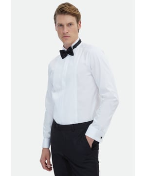 Ramsey-Anzüge sind ein Muss für moderne Männer und vereinen Stil und Selbstbewusstsein für Alltag und Beruf. Gefertigt aus hochwertigen Stoffen