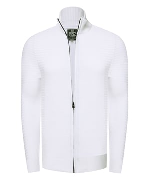 Rusty Neal Herren Strick-Pullover
 
Passform: Slim Fit
Material: 70% Polyacryl, 30% Baumwolle
Gewicht: 400 gr
Herstellungsland: Türkei
Webart: Feinstrick
Kragenform: Stehkragen mit Zipper
 
ZUFRIEDENHEITSGARANTIE: Bei uns kaufen Sie ohne Risiko, da wir unbegründete Rückgaben akzeptieren und zeitlich die Rückzahlung Erstatten. Unsere Firmenphilosophie lautet nach wie vor: "Der Kunde ist König" unser Anliegen ist es zu jeder Zeit den bestmöglichen Service zu bieten mit Firmensitz: Deutschland
HERSTELLUNG/PRODUKTION: Als Gründer wie auch Hersteller, Designen und Produzieren wir unsere Produkte als Familienunternehmen von A-Z autonom, daher können wir Qualität garantieren wie auch ein optimales Preis-Leistungs-Verhältnis. Hergestellt unter fairen Arbeitsbedingungen mit hochwertigen Materialien welche schonend verarbeitet wurden (kein Chemiegeruch). Zeitloses Design aus dem Herkunftsland: Türkei
PASSFORM: Angefertigt aus qualitativ hochwertiger wie auch anschmiegsamer Baumwollmischung, garantiert dieser Pullover einen absolut bequemen Sitz mit Wohlfühlfaktor. Unser Model trägt bei einer Körpergröße von 1,85 m und einem Gewicht über 80 kg die Größe: M (Medium). An den Europäischen Markt angepasst bieten wir diesen Pullover in folgender Passform an: Slim Fit
ANLASS: Für die kalte Jahreszeit ist dieser Strickpullover sehr warm und bequem zu tragen, KEIN KRATZEN durch hochwertige Materialien und Verarbeitung, das zeitlose und doch Moderne Design garantiert einen Stilvollen Auftritt, ob im Büro oder Business Meetings wie auch Casual am Nachmittag oder als toller Akzent auf Partys oder anderen Veranstaltungen.
MASCHINENWÄSCHE: Durch die hochwertige Verarbeitung der Materialien treten nach der Wäsche keine Farbverluste auf, auch das Einlaufen des Pullovers ist kein Thema mehr! Qualität die sich auch nach unzähligen Waschgängen gewaschen hat!
 
 