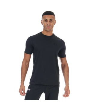60% Baumwolle, 40% Polyester. Gewebetechnik: Leicht, Feuchtigkeitsabweisend, Schnell trocknend. Gewebe: 4-fache Dehnrichtung, Weiche Haptik. Design: Logo. Passform: Lose. Rundhalsausschnitt, Gerippter Kragen. Kurzärmlig. S: 93,98 cm. M: 102 cm. L: 112 cm. XL: 121,92 cm. XXL: 132 cm.