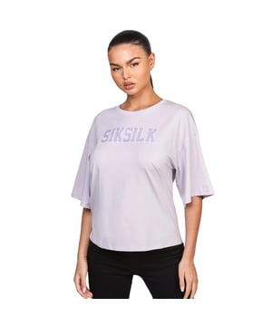 95% Katoen, 5% Elastaan. Stof: Zachte aanraking. Ontwerp: Geborduurd logo. Hals: Crew Neck. Mouwtype: Met lange mouwen. 6 VK: 30 in. 8 UK: 32 in. 10 VK: 33 in.