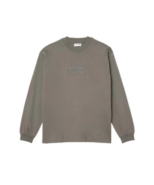 Materiaal: Biologisch katoen. Stof: Jersey, zachte touch. Ontwerp: Geborduurd, Embleem, Tekst. Hals: Crew Neck. Mouwtype: Met lange mouwen. Stoftechnologie: Zwaargewicht. Drop Shoulder. Geschikt voor: Losse. XS: 26,5 in. 3XL: 40 in.