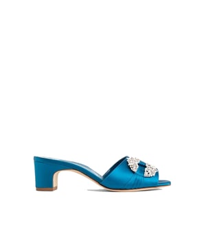 - Composición: 100% Seda - Interior: Cuero - Plantilla: Cuero - Suela: Cuero - Punta redonda - Plantilla con marca - Tacón 5 cm - Diseño sin cordones - Hebilla de cristal redonda - Hecho en Italia - Género: MUJERES -