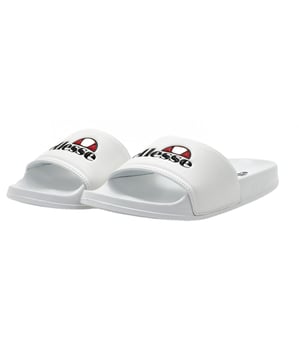 Marke: Ellesse. Obermaterial: PU (Polyurethan). Einlegesohle: EVA. Laufsohle: EVA (Ethyl-Vinylacetat). Absatz: Flach. Design: Geprägt, Logo. Zehenstil: offen. Zum Anschlüpfen.